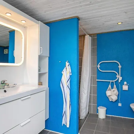 Hébergement de vacances 6 Person Holiday In *