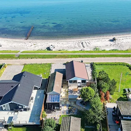 6 Person Holiday In Otterup