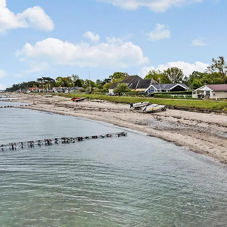 6 Person Holiday In Otterup